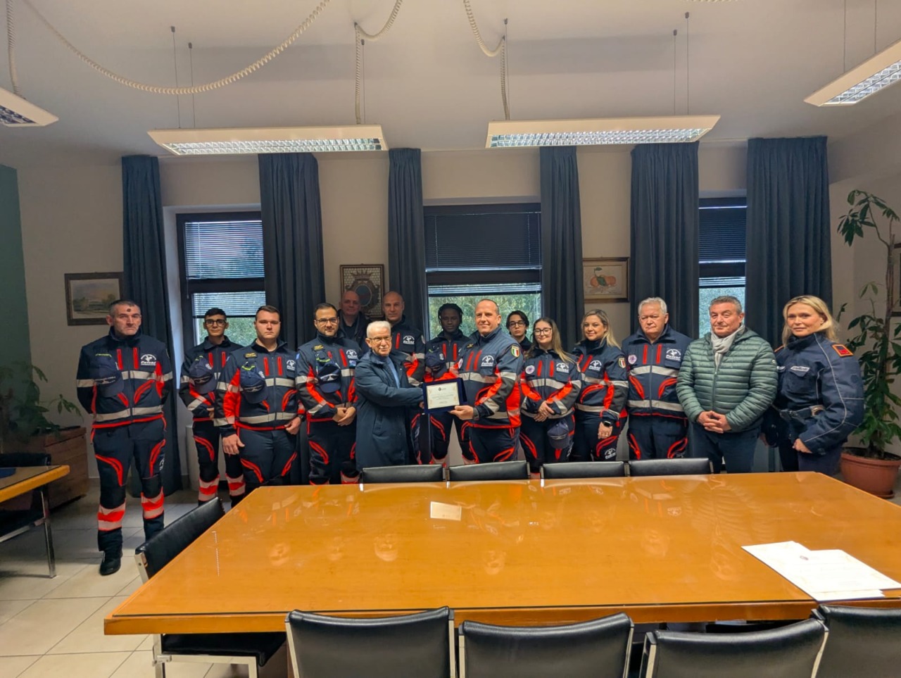 Il Comune premia i Falchi di Pronto Intervento per i salvataggi a Capodanno