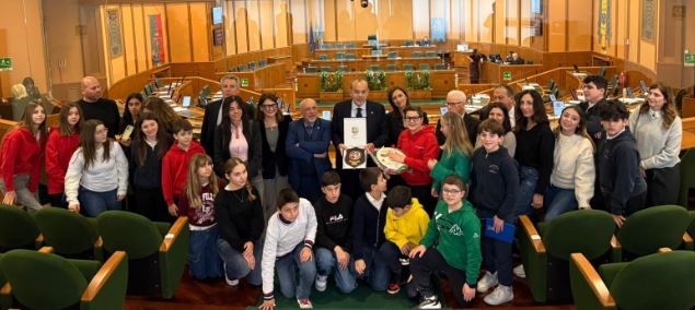 Il Presidente del Consiglio Regionale incontra i giovani di Fondi