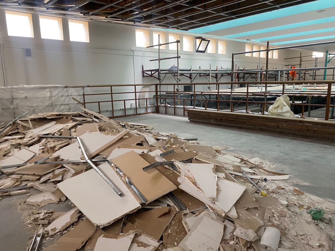 Il Sindaco in visita ai lavori di ristrutturazione della biblioteca Manuzio