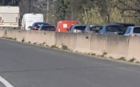 Incidente sulla Pontina provoca lunghe code verso Roma