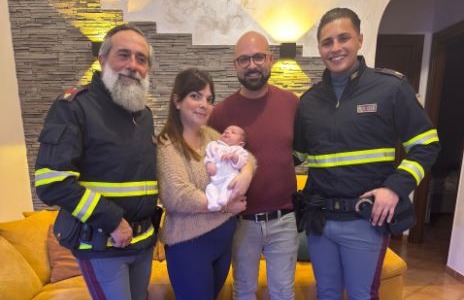 Nascita di una bambina grazie all’intervento della Polizia di Stato