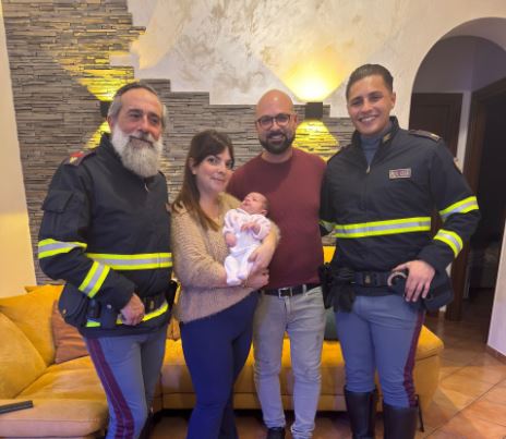 Nascita di una bambina grazie all’intervento della Polizia di Stato