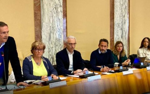 Question Time in crisi: opposizioni attaccano per assenze e mancanza di risposte