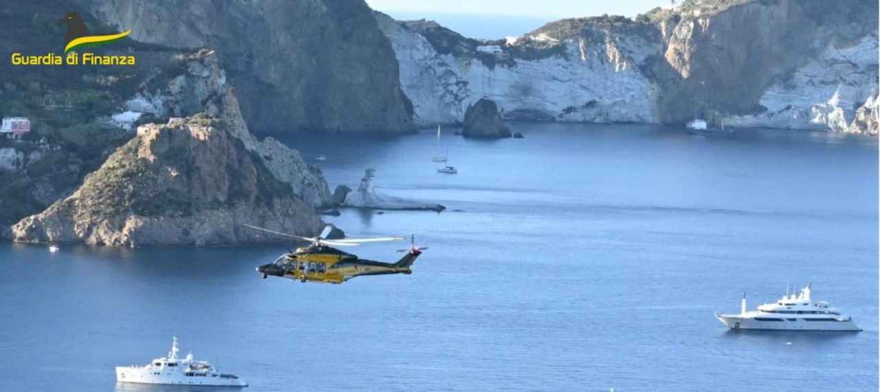 Volo salvavita dell’Aeronautica per un uomo in pericolo a Ventotene