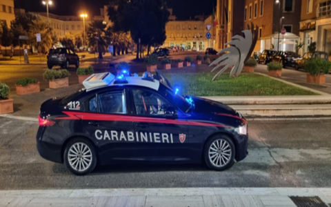 Arrestato un 27enne con cocaina e coltello a serramanico a Latina