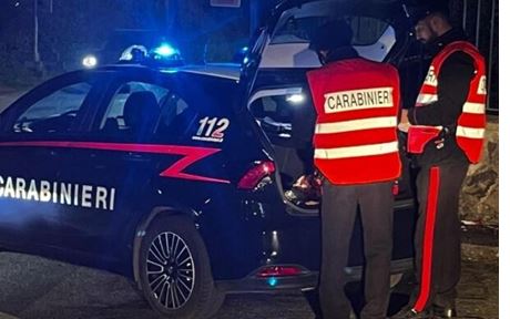 Controlli dei Carabinieri: denunciato un giovane per droga e armi