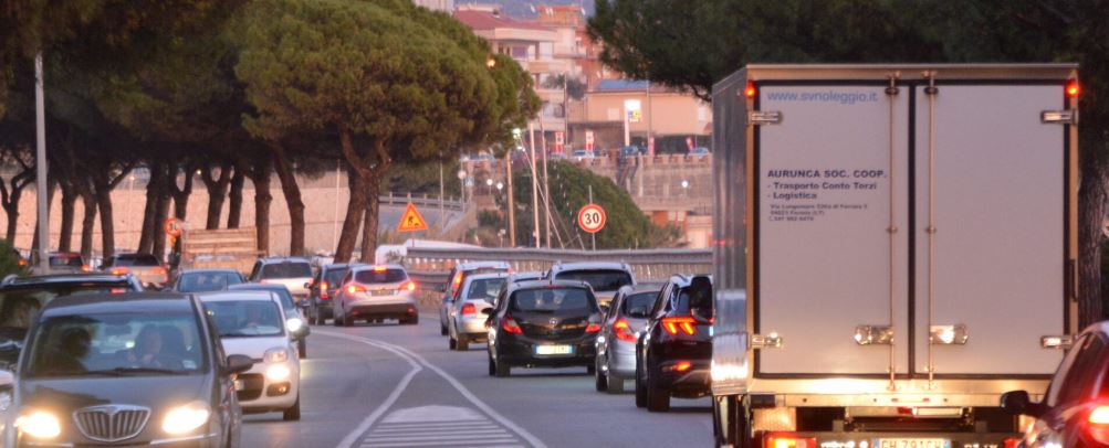Formia soffocata dal traffico, il PD chiede l’adozione del Piano Urbano del Traffico