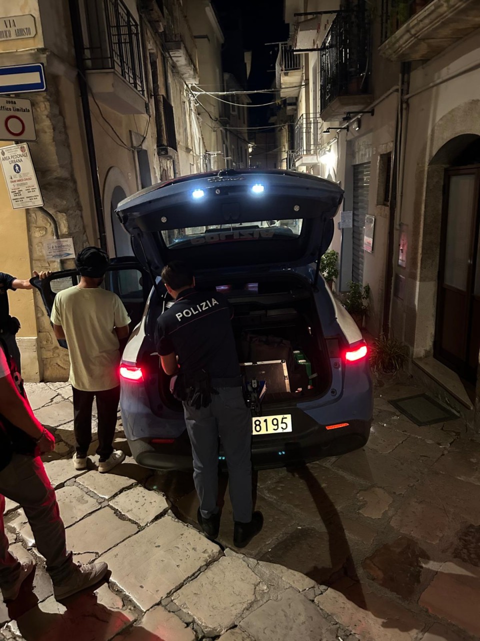 Identificate 212 persone nel centro durante i controlli