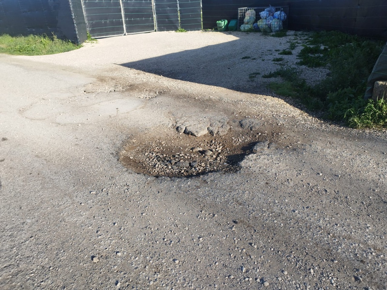 Il Comitato di quartiere Selciatella denuncia la situazione delle strade