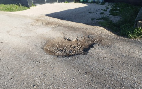 Il Comitato di quartiere Selciatella denuncia la situazione delle strade