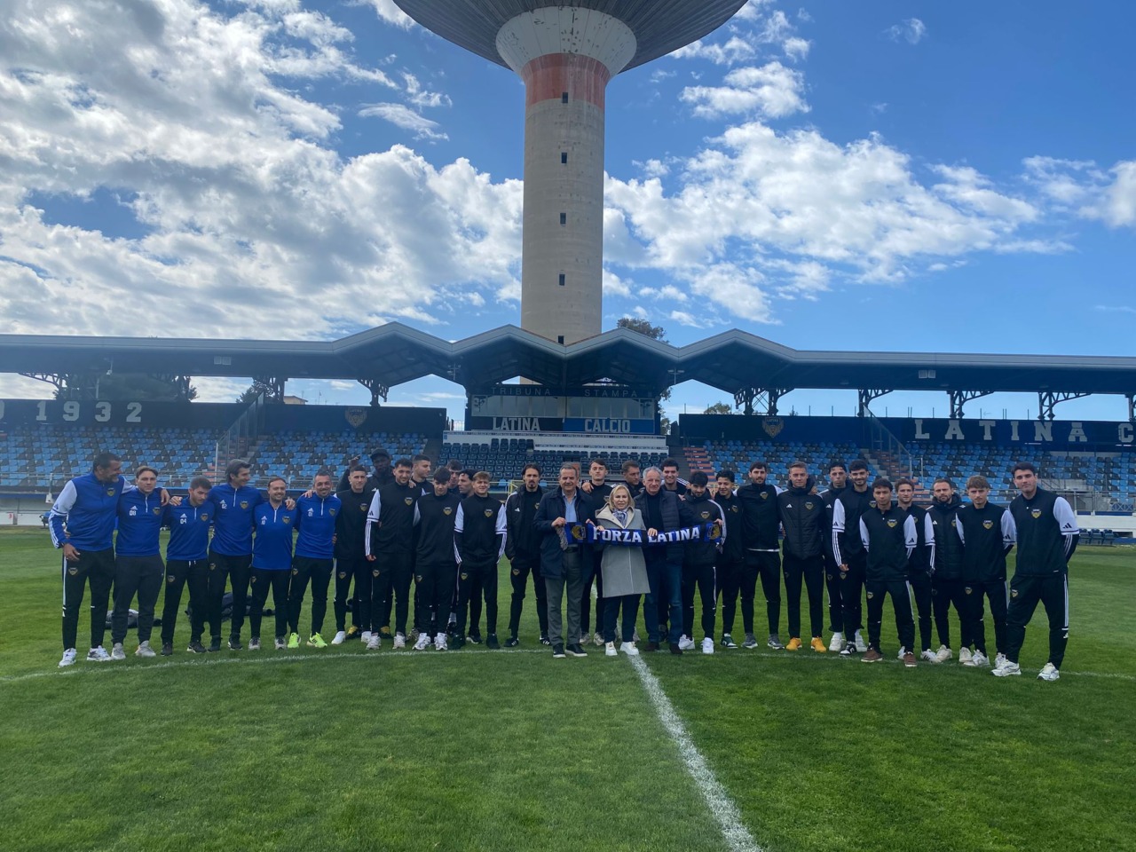 Il sindaco Celentano sostiene il Latina prima della finale contro il Potenza