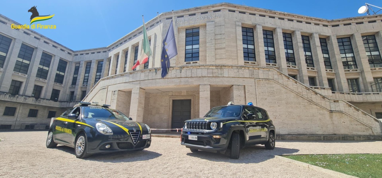 La Guardia di Finanza sequestra beni per oltre un milione di euro