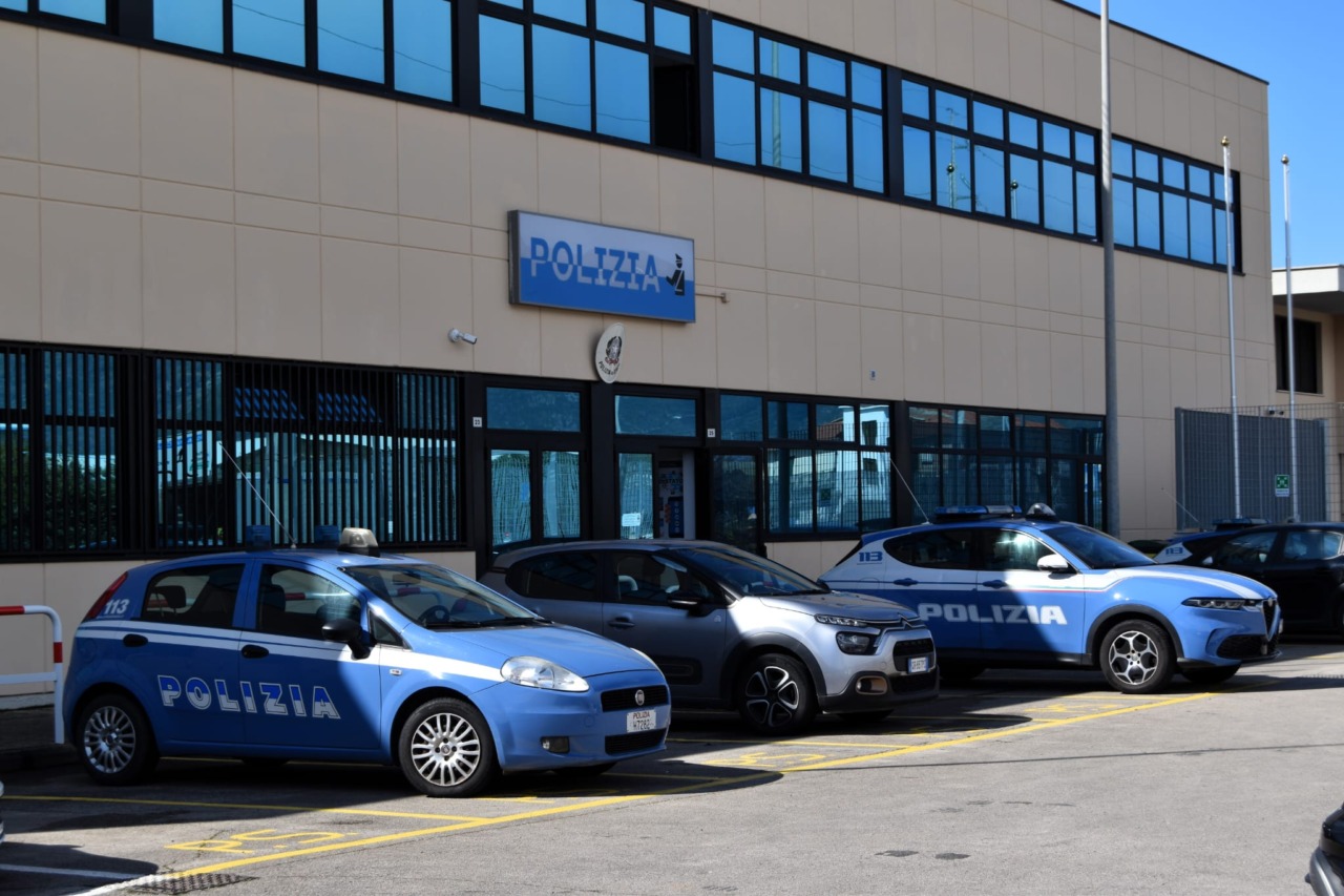 Tre sanzioni per irregolarità in un locale del centro