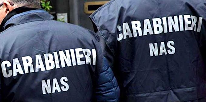 Chiusura di una comunità alloggio per anziani dopo il blitz dei Carabinieri del NAS