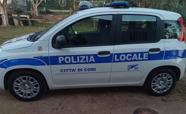 Cori introduce una nuova auto ecologica per la Polizia locale