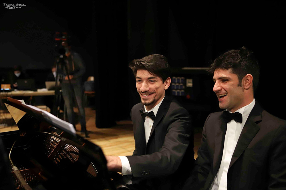 Duo pianistico Bravi e Scapicchi al Circolo di Latina per la Fondazione Campus Internazionale