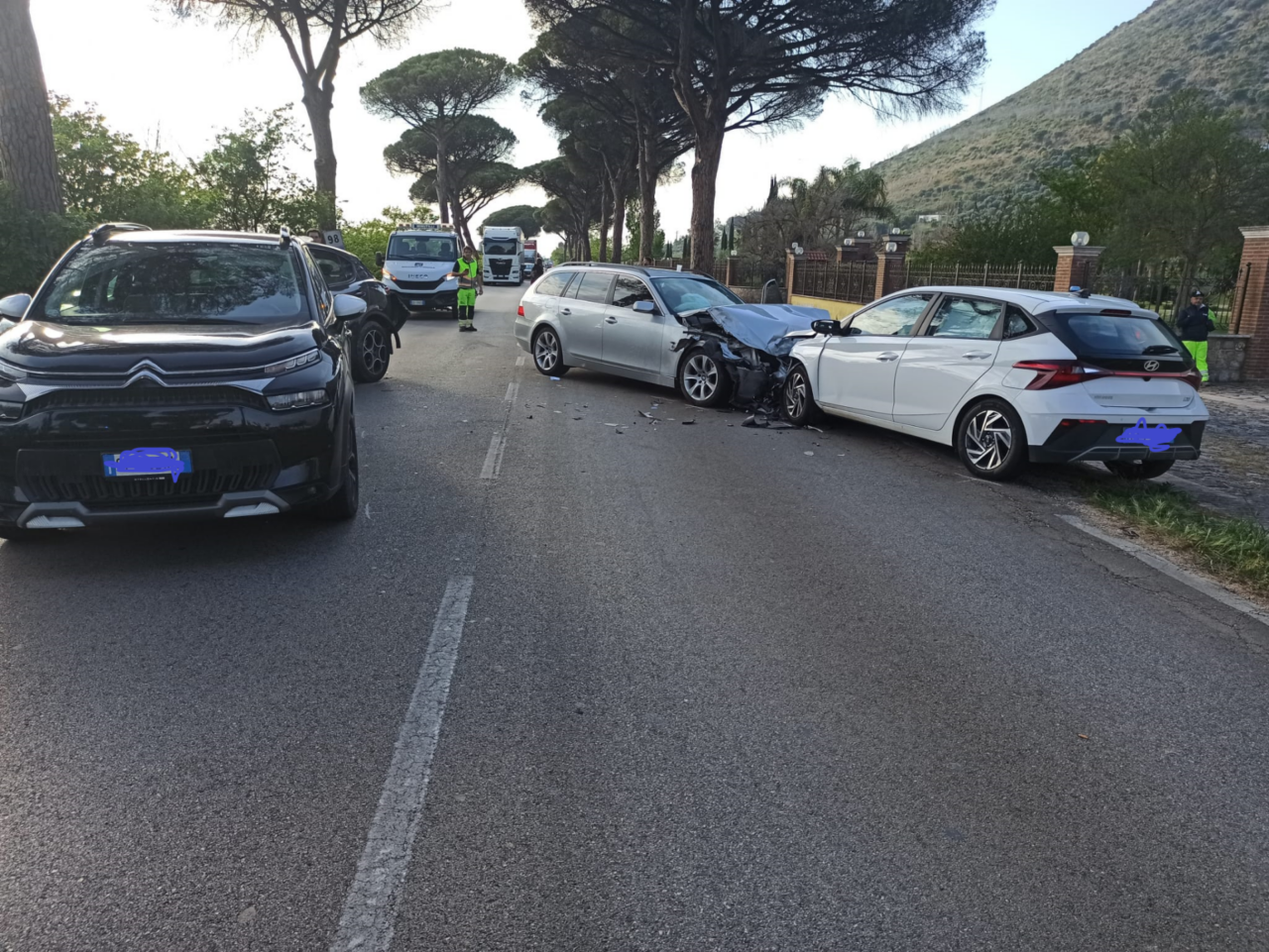 Grave incidente sull’Appia: due feriti in codice rosso