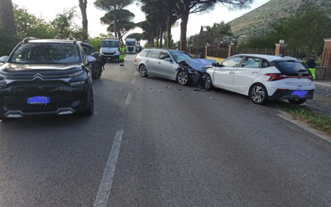 Grave incidente sull’Appia: due feriti in codice rosso