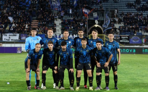 Il Latina supera la Casertana (2-0) e ottiene la salvezza anticipata