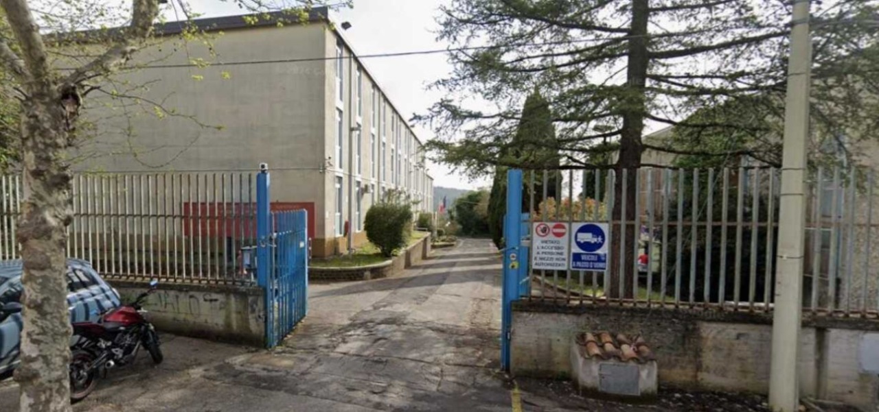 Incontro all’istituto Pacifici e De Magistris contro l’abbandono scolastico