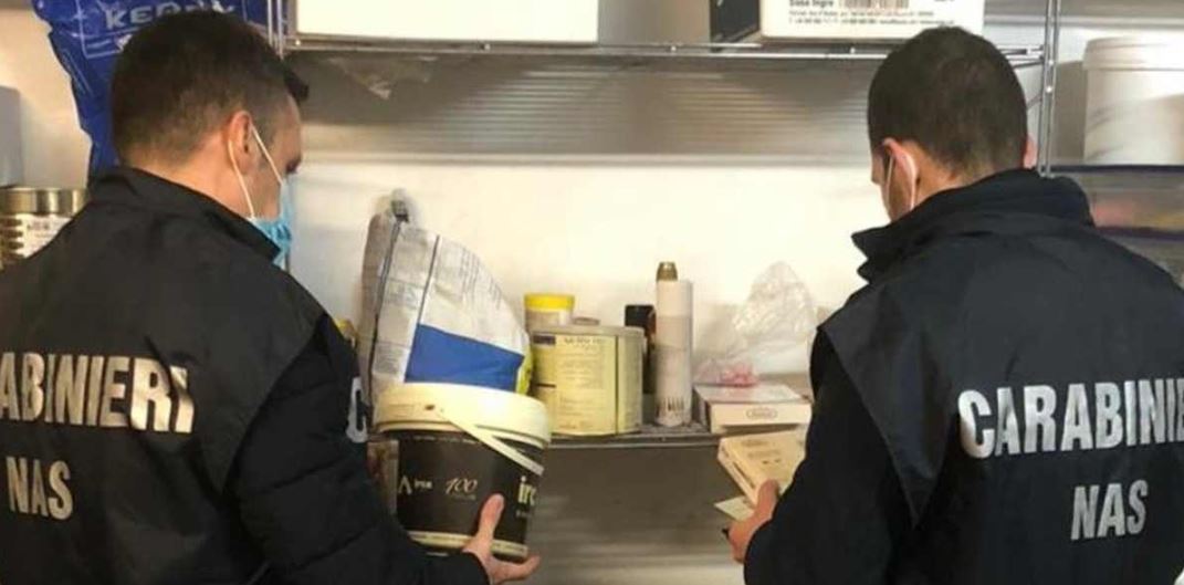 Intervento dei Carabinieri del NAS nel sud pontino: chiuso un deposito, multe a un panificio e un’azienda agricola. Sequestrati oltre 250 kg di alimenti a rischio botulino