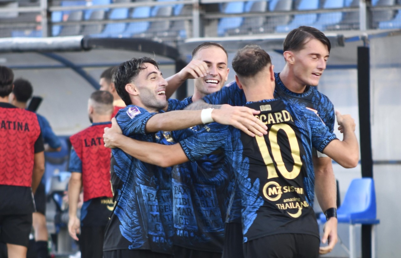 Latina – Casarano, incontro cruciale per la salvezza diretta
