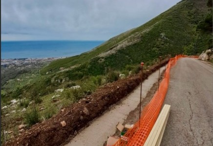 Lavori di viabilità in via Monte Redentore a Formia
