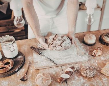 Pasqua difficile: rincari storici e mancanza di artigiani nei forni