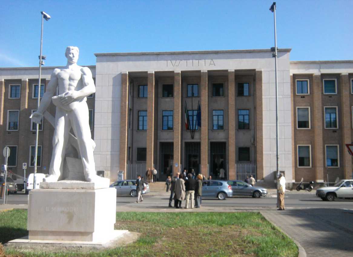 Processo per abusi su minore: in aula la terza imputata