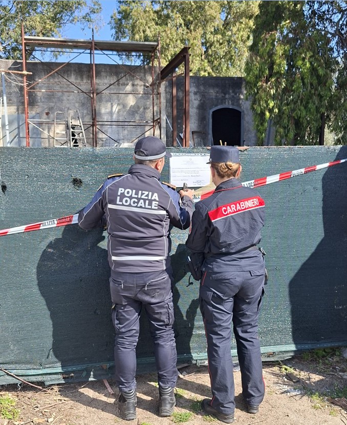 Scoperta e sequestro di una discarica abusiva con rifiuti pericolosi